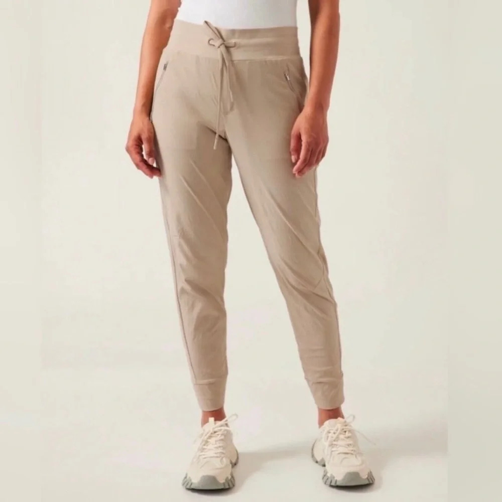 Athleta Trekkie North Jogger Pant Beige Tan‎
